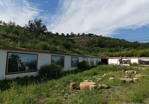 門(mén)頭溝瓜草地：煤窯蛻變特色生態(tài)園 優(yōu)美生態(tài)夯實(shí)鄉(xiāng)村振興