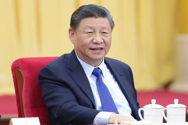 習(xí)近平看望參加政協(xié)會(huì)議的民革科技界環(huán)境資源界委員